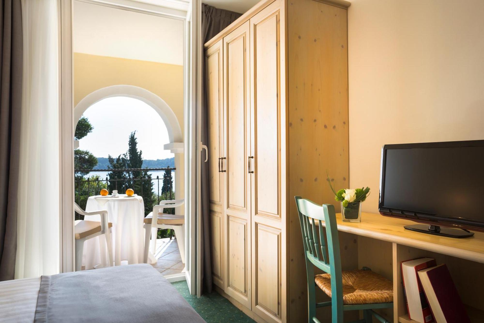 Maistra Select Island Hotel Katarina โรวีน ห้อง รูปภาพ